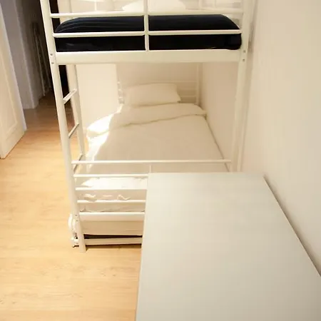 Beautiful Three Bedroom In Graca Apartamento